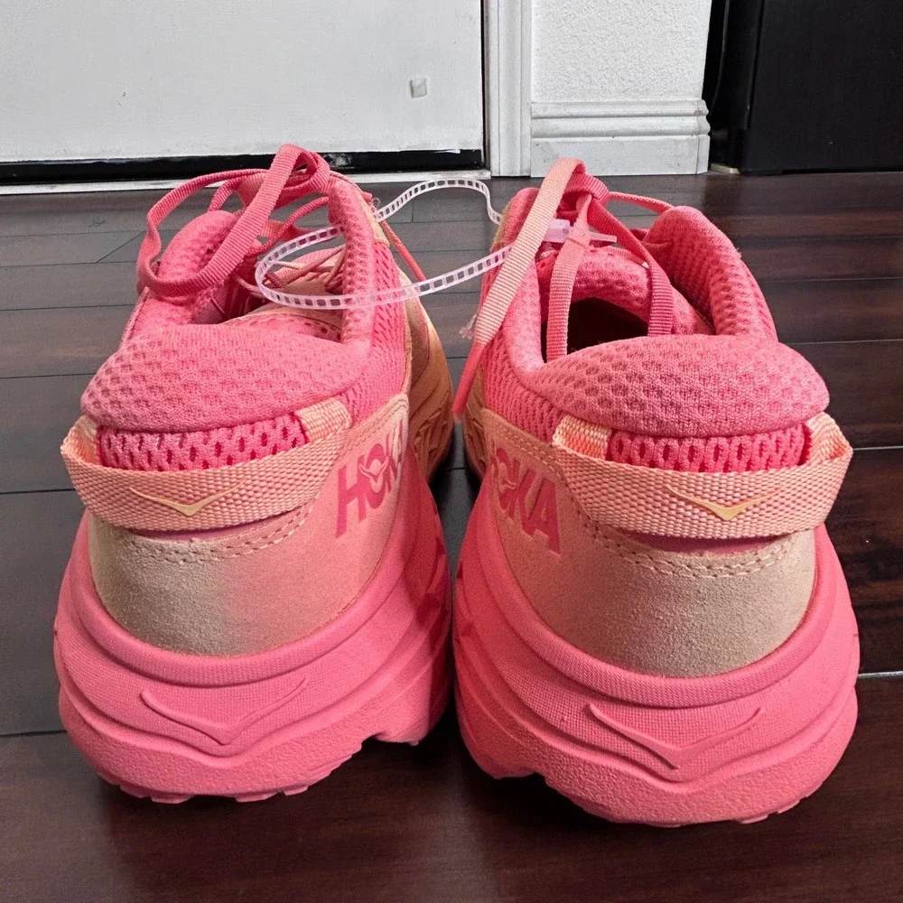 NWOB Hoka One One Vibrant Bloom Bondi L Cantaloupe Men 10.5 W 11.5